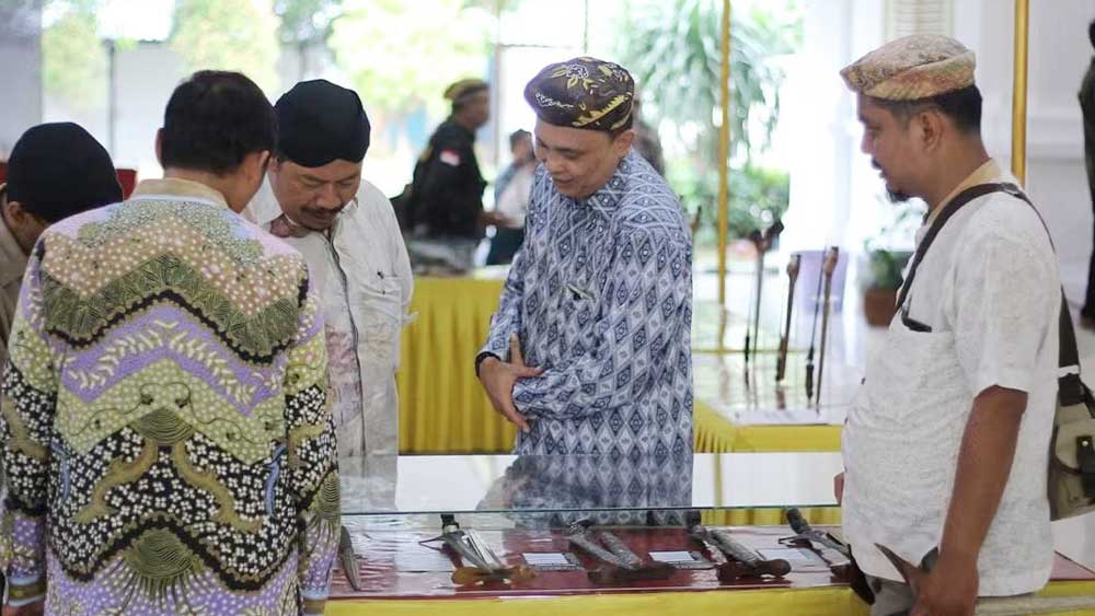 Ratusan Keris Pusaka Bakal Dipamerkan di Cirebon Akhir Oktober 1 Pameran Keris Yang Diadakan Beberapa Tahun Lalu Di Cirebon.