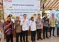 Bupati Cirebon, Drs H Imron, Foto Bersama Seusai Melepas Peserta Pelatihan Program Penempatan Kerja Ke Jepang Bertempat Di Pendopo Bupati Cirebon, Jumat, 2 Oktober 2026.
