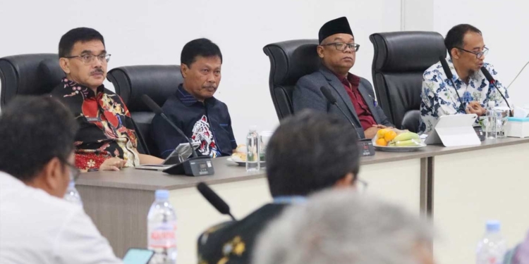 Wali Kota Cirebon Tegaskan Promosi ASN Harus Berbasis Merit 6 Suasana Penguatan Manajemen Talenta Asn Di Ruang Prabayaksa, Gedung Sekretariat Daerah Kota Cirebon, Jumat, 23 Oktober 2026.