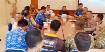 5 November 2026 Bangunan Liar di Sumber-Weru Bakal Ditertibkan, Satpol PP Kabupaten Cirebon Lakukan Persiapan 7 Kepala Satpol Pp Kabupaten Cirebon, Imam Ustadi, Bersama Para Kuwu Dan Camat Menggelar Rapat Koordinasi Persiapan Penertiban Pedagang Liar Di Sepanjang Jalan Fatahillah Sumber-Weru, Rabu, 28 Oktober 2026.