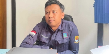 Perumda Tirta Jati Kabupaten Cirebon Baru Capai 1.200 Pelanggan Baru 7 Kepala Bagian Hubungan Langganan Perumda Air Minum Tirta Jati Kabupaten Cirebon, Irfan Rahmayadi, Saat Di Jumpai Di Ruang Kerjanya, Selasa, 13 Oktober 2026.