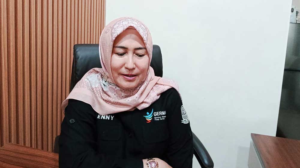 PPNI Kabupaten Cirebon Siapkan Pengacara untuk Perawat Korban Dugaan Kekerasan 1 Ketua Ppni Kabupaten Cirebon, Eni Suhaeni, Bicara Terkait Dugaan Kekerasan Yang Dialami Perawat Oleh Oknum Dokter, Rabu, 14 Oktober 2026.