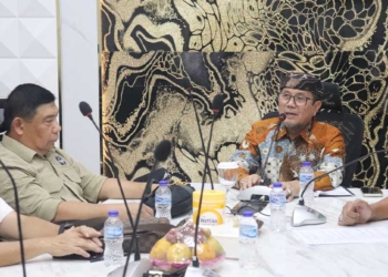 Revitalisasi Situ Sedong Cirebon Diusulkan Masuk APBN 2027 1 Bupati Cirebon, H Imron, Saat Menerima Kunjungan Mantan Letjen Tni (Purn.) Madsuni Dan Brigjen Tni (Purn.) Yayan Suryana, Rabu, 14 Oktober 2026.