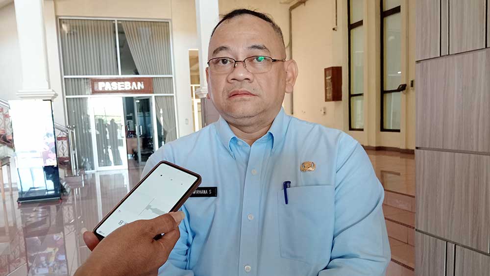 Perkuat Koordinasi, Pasien Kabupaten Cirebon Tanpa BPJS Kesehatan Tetap Harus Dilayani 1 Direktur Rsud Waled, Dr Deni Wirhana Surjono.