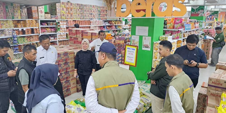 Satgas Pangan Kabupaten Cirebon Bersama Bapanas Melakukan Pemantauan Stok Beras, Kamis, 29 Oktober 2026.