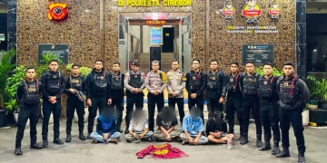 Tim Rainmas 852 Polresta Cirebon Mengamankan Sejumlah Pemuda Yang Diduga Hendak Tawuran Di Gempol, Selasa, 29 September 2026 Malam.