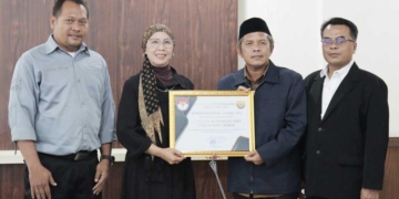 Penyerahan Penghargaan Untuk Uin Siber Cirebon Dari Komisi Nasional Disabilitas (Knd) Diserahkan Dalam Agenda Penyerahan Penghargaan Komisi Nasional Disabilitas Dan Pengembangan Unit Layanan Disabilitas (Uld) Di Kantor Kementerian Sosial Ri, Jakarta, Kamis, 29 Oktober 2026.